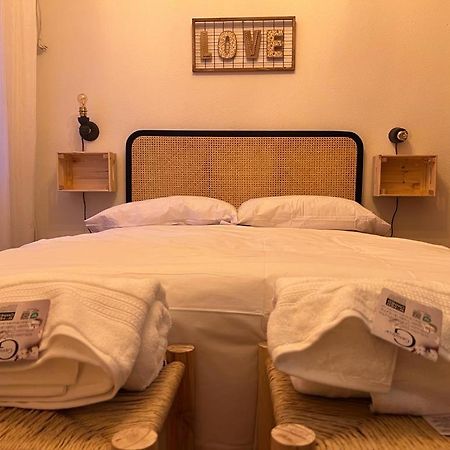 Apartamento Turistico R. Gonzalez Abreu Sevilla Eksteriør billede