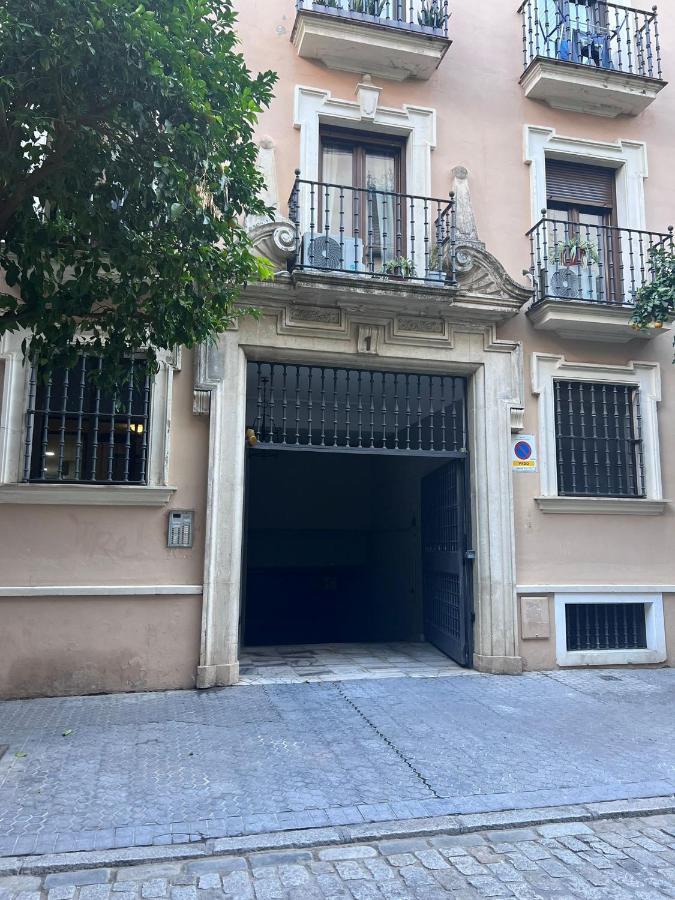 Apartamento Turistico R. Gonzalez Abreu Sevilla Eksteriør billede