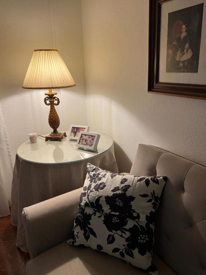 Apartamento Turistico R. Gonzalez Abreu Sevilla Eksteriør billede