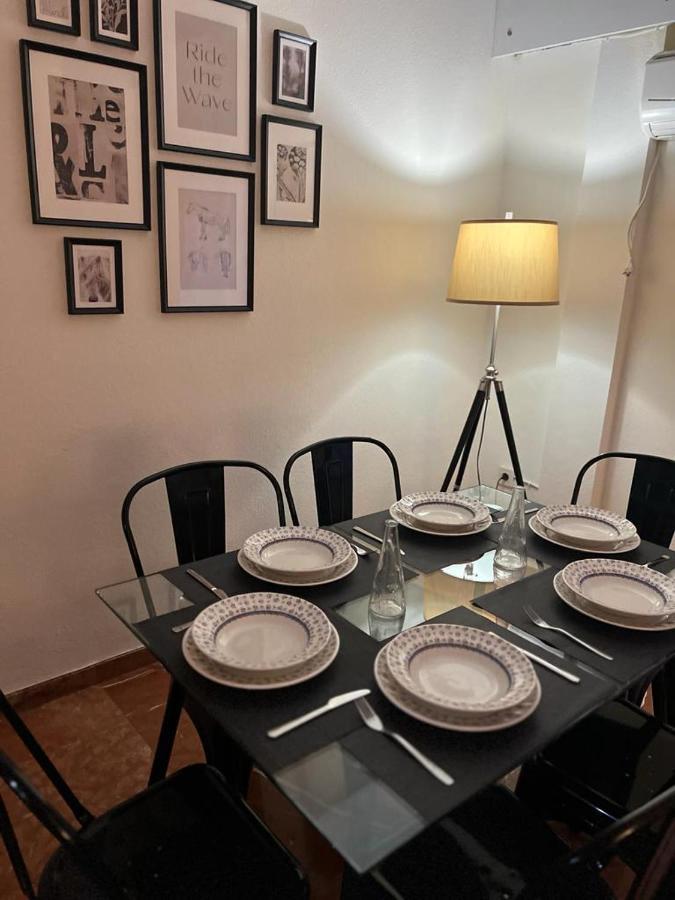 Apartamento Turistico R. Gonzalez Abreu Sevilla Eksteriør billede