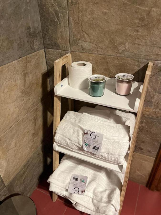 Apartamento Turistico R. Gonzalez Abreu Sevilla Eksteriør billede