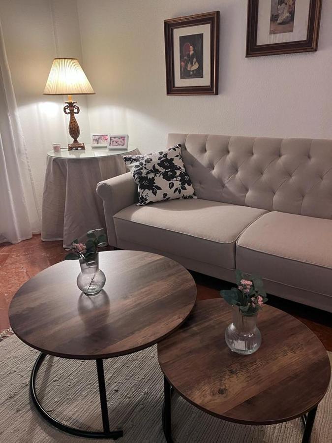 Apartamento Turistico R. Gonzalez Abreu Sevilla Eksteriør billede